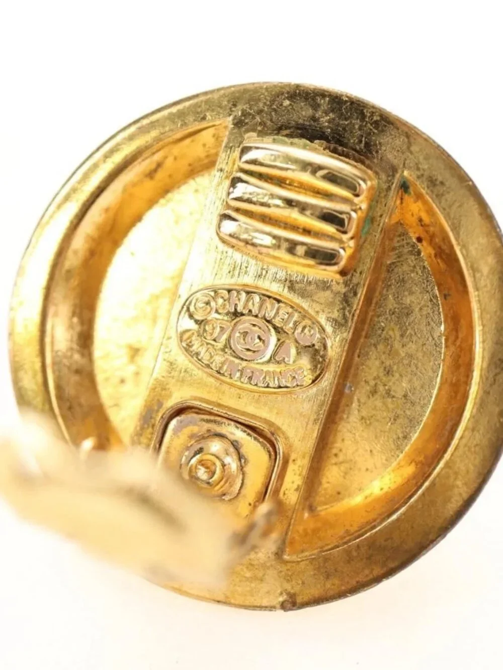 CHANEL Earring metal Gold CC Auth 185854M